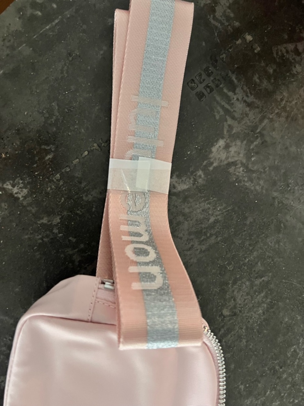 NWT Lululemon Everywhere Wordmark Belt Bag 1L 👛 Pink Mist/Silver/White ✨SOLD OUT